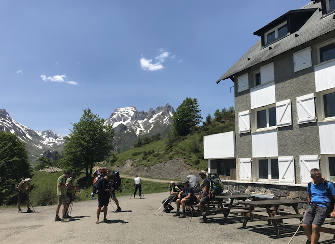 Fermeture sans préavis  du refuge de l’Abérouat à Lescun ( Pyrénées atlantiques ) 