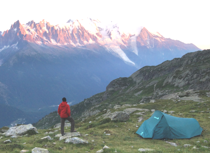 Le bivouac fait un tabac – reportage de TF1 Le bivouac fait un tabac – reportage de TF1