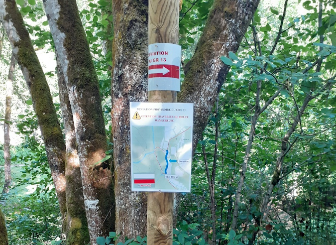 Le GR® 13 dévié sur la commune de Gouloux dans le Morvan Le GR® 13 dévié sur la commune de Gouloux dans le Morvan