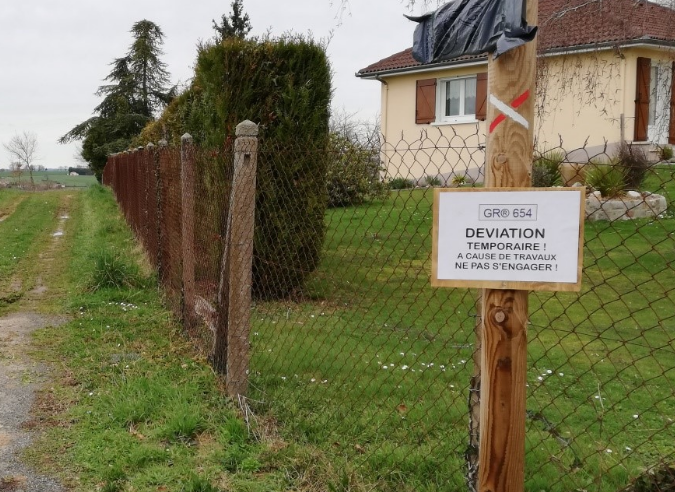 Le GR® 654 dévié provisoirement au sud-ouest de Limoges (Haute-Vienne) Le GR® 654 dévié provisoirement au sud-ouest de Limoges (Haute-Vienne)