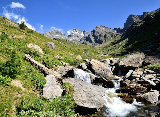 Le GRP® Tour du Val de Méouge (Hautes Alpes) : entre Alpes et Provence