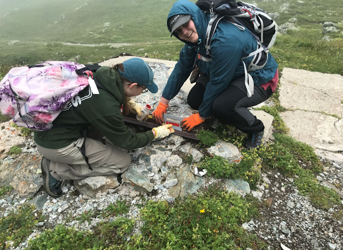 Des jeunes ont balisé les sentiers de Belledonne Des jeunes ont balisé les sentiers de Belledonne
