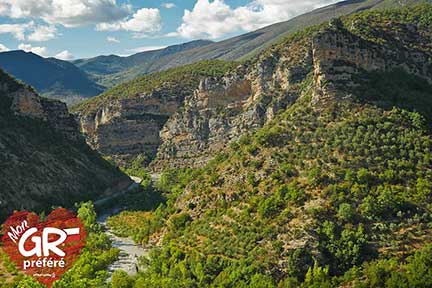 Le GR® de Pays Tour des Baronnies provençales dans la Drôme