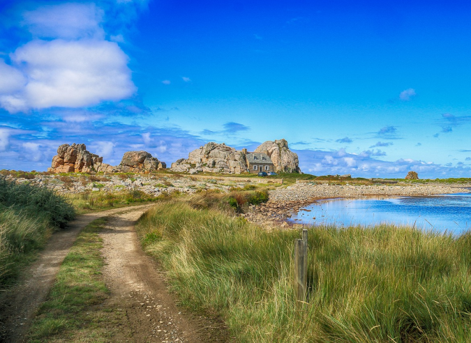 Le sentier côtier breton GR® 34 mis à rude épreuve par les intempéries 