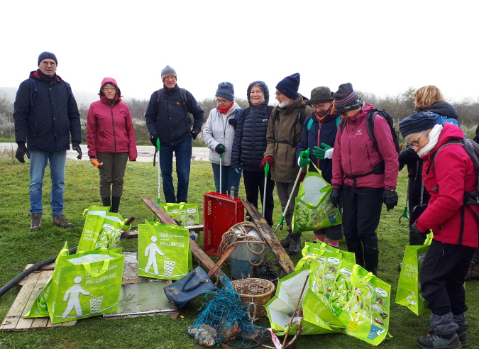 Les randonneurs du Calvados protègent la nature Les randonneurs du Calvados protègent la nature