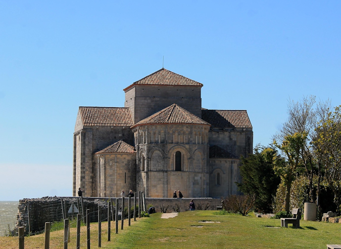 Coup de projecteur sur le GR®360 Tour de Saintonge (Charente-Maritime) 
