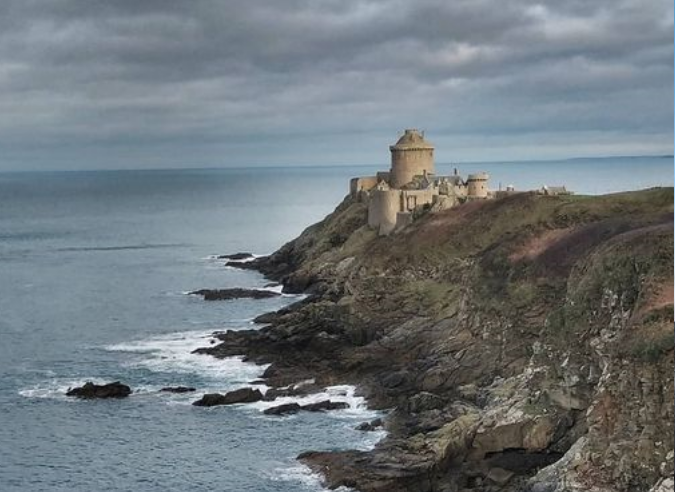 Guide « Balades & Randonnées » de Dinan – Cap Fréhel  
