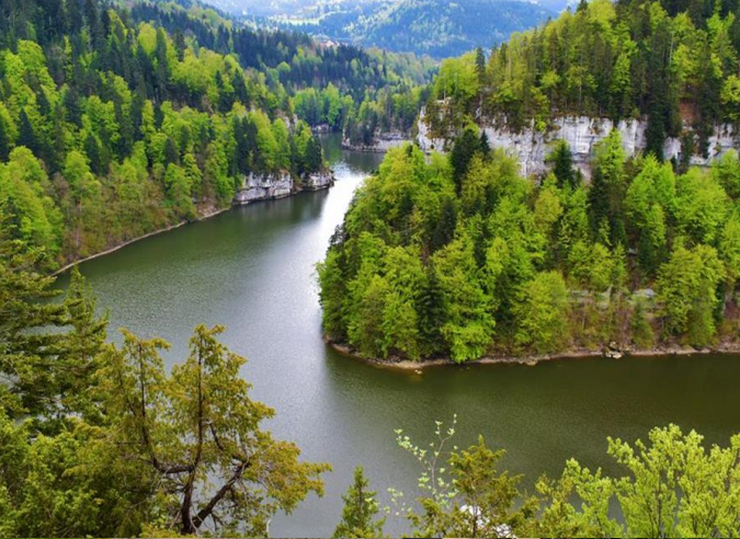 Doubs : un territoire de randonnée par excellence Doubs : un territoire de randonnée par excellence