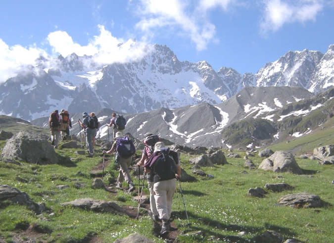 Les bienfaits de la randonnée en montagne Les bienfaits de la randonnée en montagne