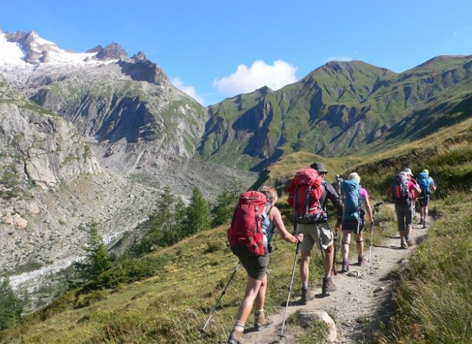 Les Petits Montagnards : pour une pratique de la randonnée responsable 