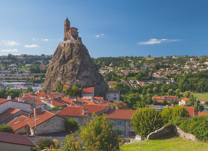 Haute-Loire : le Puy-en-Velay enregistre une fréquentation touristique record en 2025
