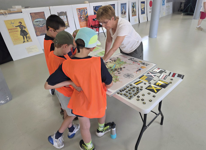 “Balise et moi” : les enfants apprennent les codes du balisage en jouant 