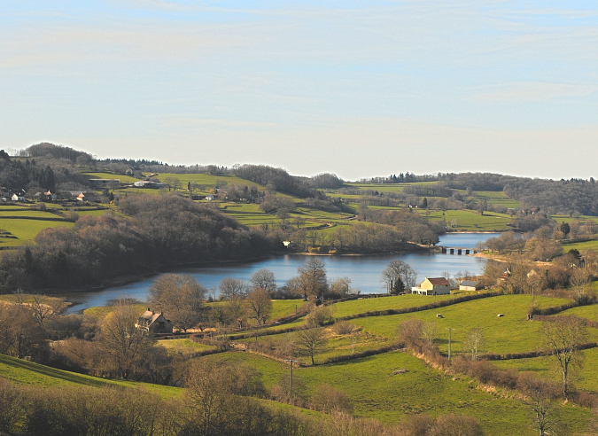 Les plus beaux treks dans le Morvan : des reportages de France 3 Bourgogne-Franche-Comté Les plus beaux treks dans le Morvan : des reportages de France 3 Bourgogne-Franche-Comté
