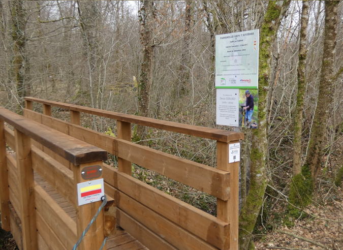 Dans le Doubs, une nouvelle passerelle financée par des dons