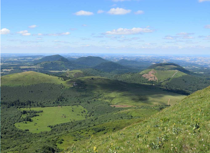 Le cratère du puy de Pariou est interdit au public (Puy de Dôme) 