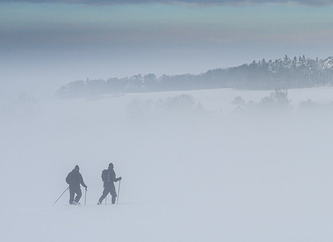 Piégés dans la neige par ChatGPT en randonnant ... au Canada Piégés dans la neige par ChatGPT en randonnant ... au Canada