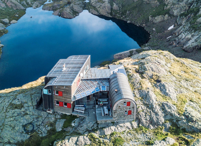Dans les Pyrénées ariégeoises, le refuge de l’Étang Fourcat a fermé pour travaux 