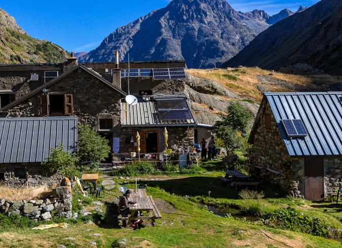 En Oisans, le refuge de la Lavey est en pleine rénovation 