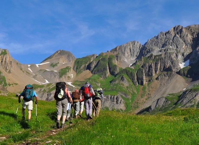Les bons gestes pour gérer les besoins naturels en randonnée 