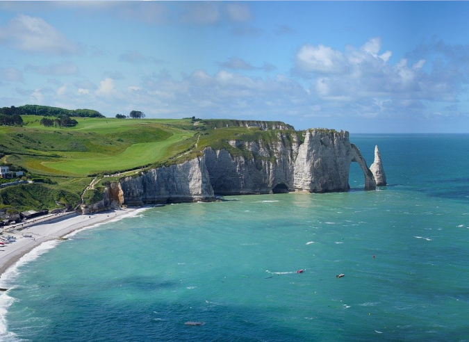 Renforcement des mesures de sécurité sur les falaises d’Étretat ( Seine Maritime )