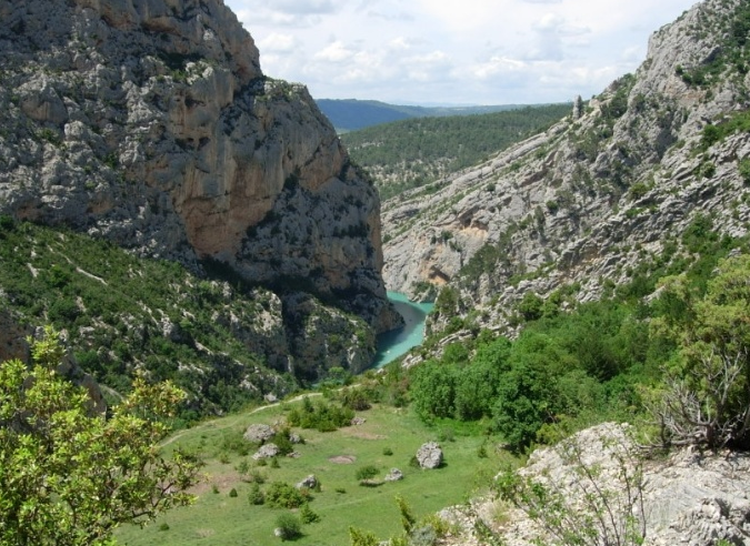 Vous explorez les gorges du Verdon ? Faites halte au chalet de la Maline. 