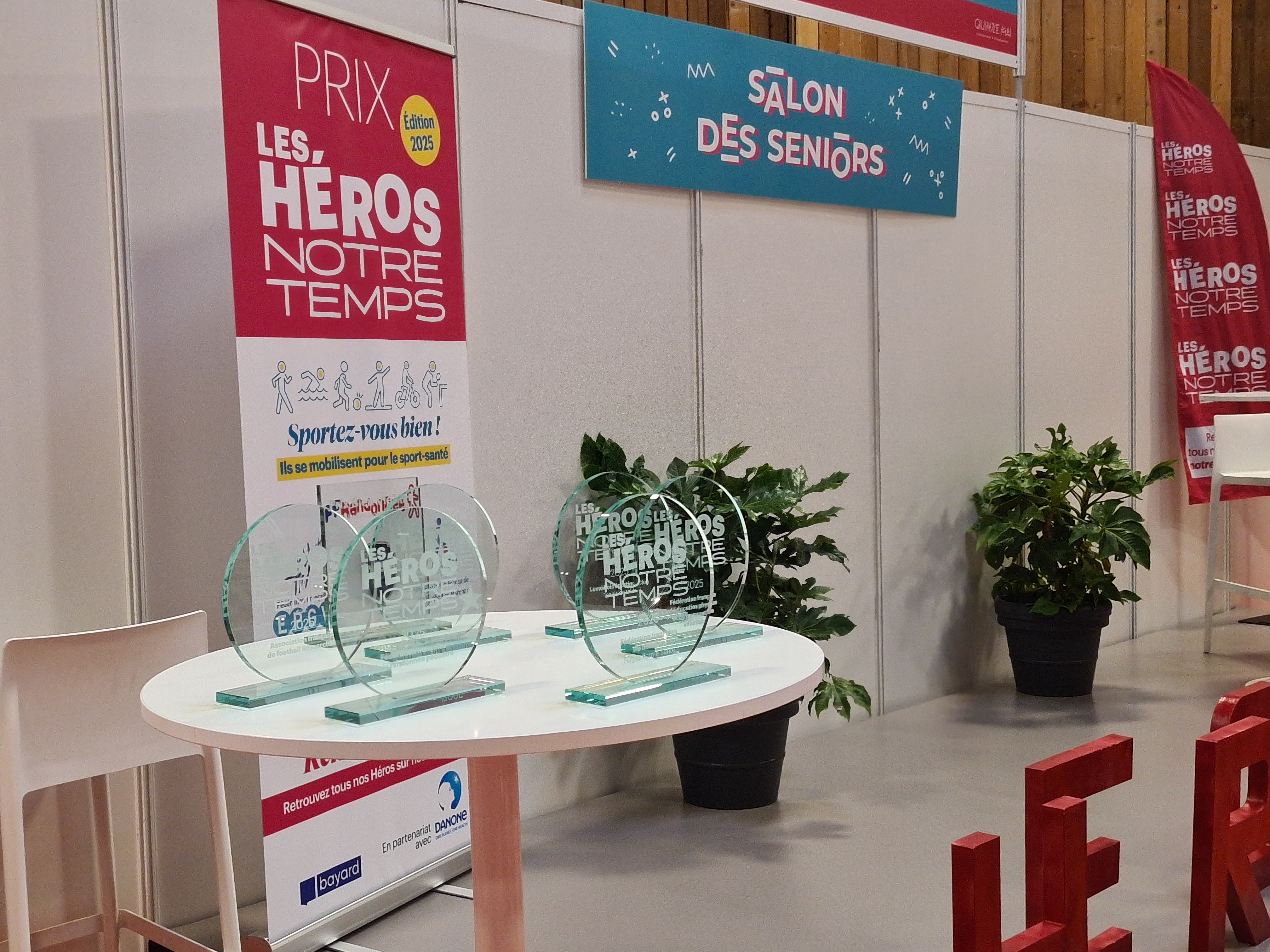 trophées-heros-de-notre-temps