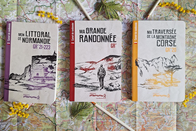 Lancement des carnets de rando et des topocartes®, nouvelles collections éditées par la FFRandonnée 