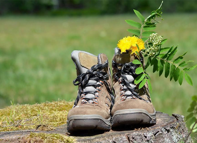 Choisir ses chaussures de randonnée - Fédération Française de la