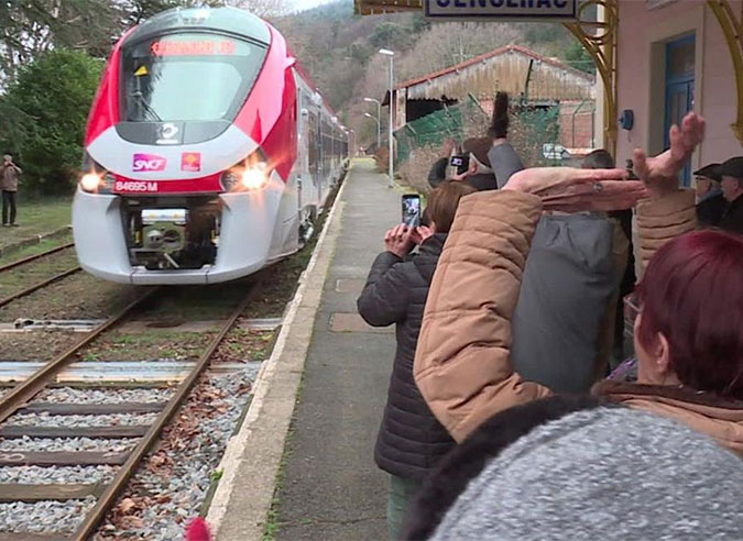 nouveau-souffle-mythique-train-cevenol nouveau-souffle-mythique-train-cevenol