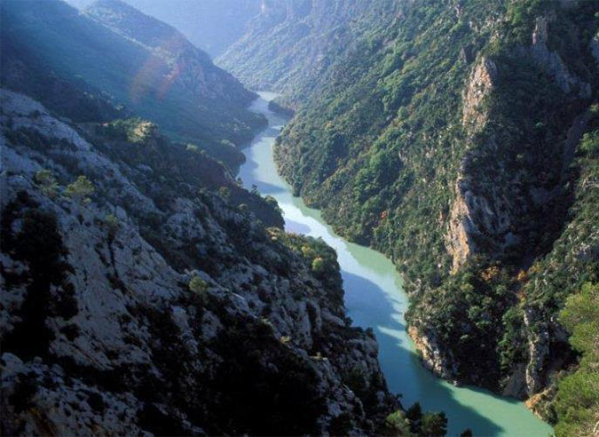 Une  navette dans les Gorges du Verdon  pour randonner sans voiture