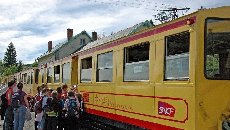 train-jaune-relance-Pyrénées